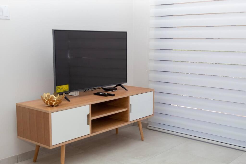 New! Cozy 1 Bedroom Condo- Gold Coast, Noord Aruba 팜비치 외부 사진