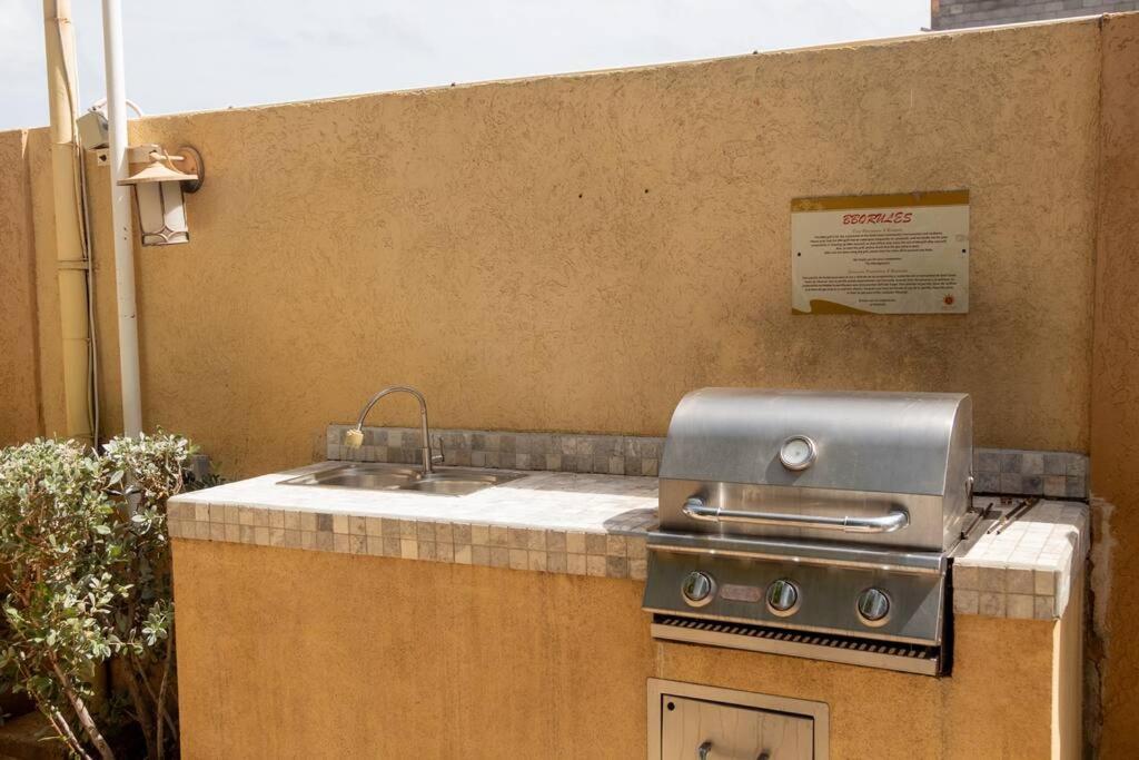 New! Cozy 1 Bedroom Condo- Gold Coast, Noord Aruba 팜비치 외부 사진
