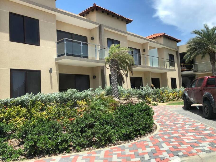 New! Cozy 1 Bedroom Condo- Gold Coast, Noord Aruba 팜비치 외부 사진