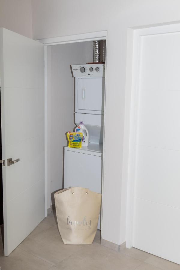 New! Cozy 1 Bedroom Condo- Gold Coast, Noord Aruba 팜비치 외부 사진